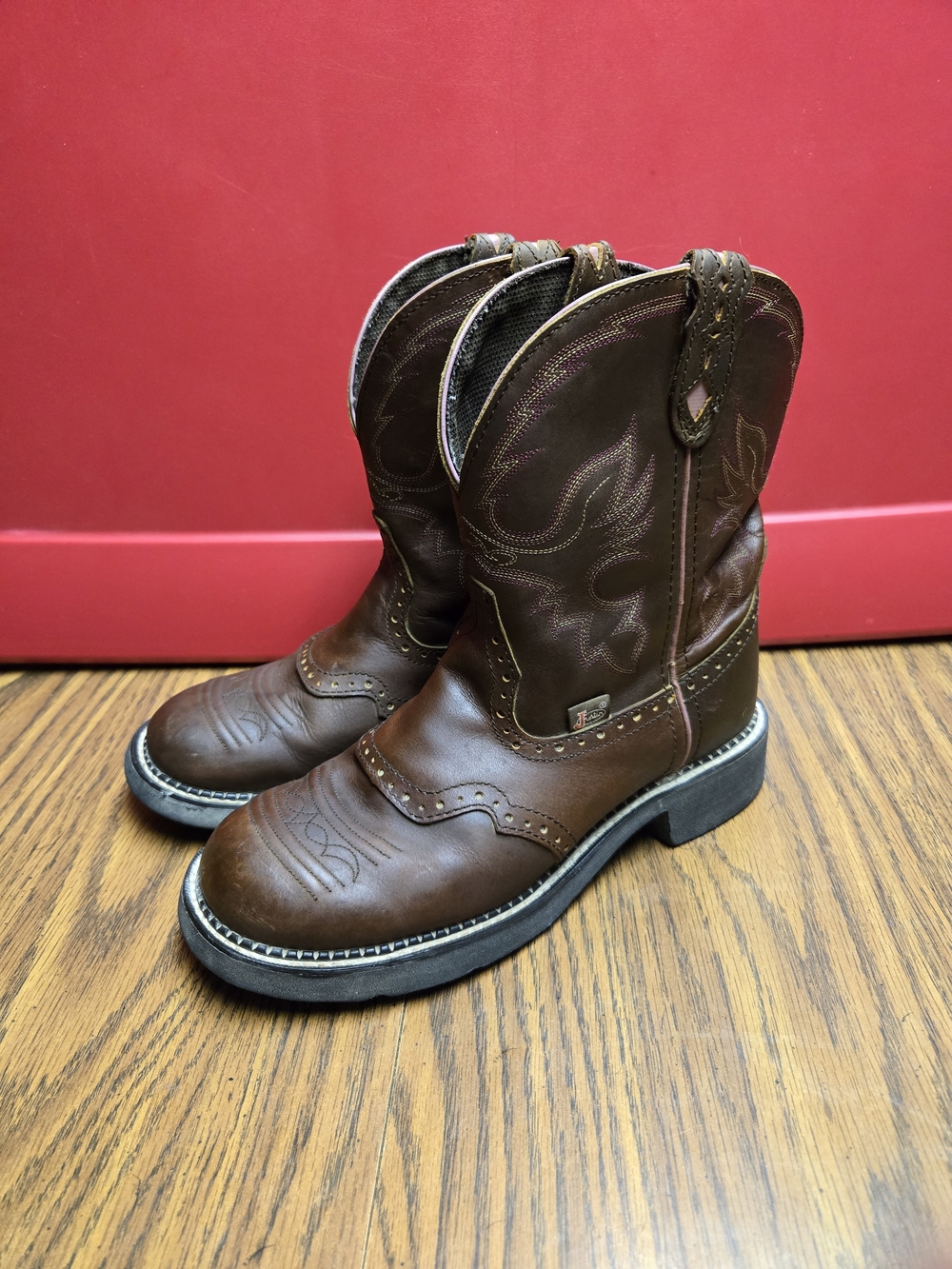 Justin Boots Brown Leather Cowgirl Boots - Picture 2 of 8